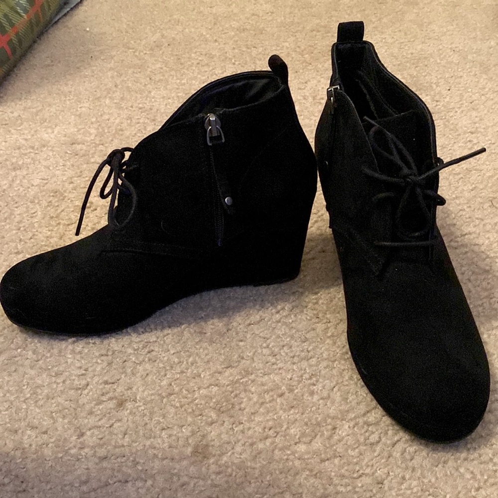 Wedge shoes